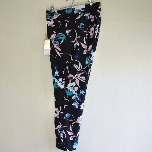 🆕  Lane Bryant 'The Allie Floral Pant Slimming Stretch Pockets Casual Size 18 - Picture 6 of 8